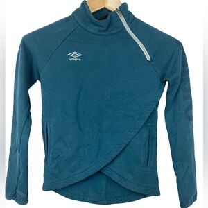 Umbro girls stylish pull over athletic jacket. Turquoise with a white logo.